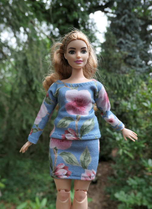 Komplet pro Barbie - baculku — foto 2