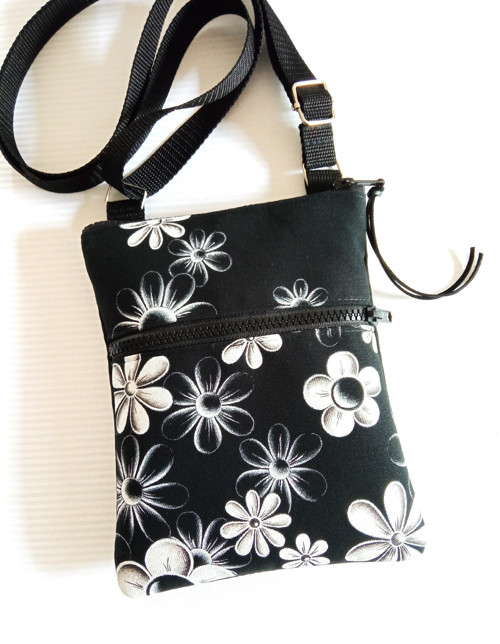 Crossbody s kapsou- *ČERNOBÍLÁ ELEGANTNÍ* — foto 2