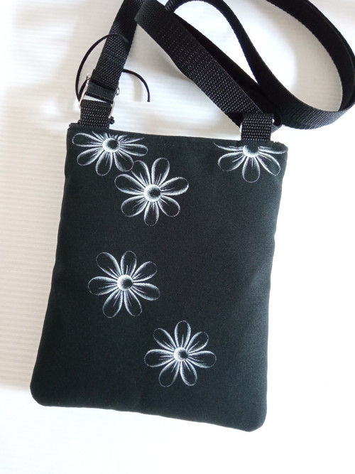 Crossbody s kapsou- *ČERNOBÍLÁ ELEGANTNÍ* — foto 3
