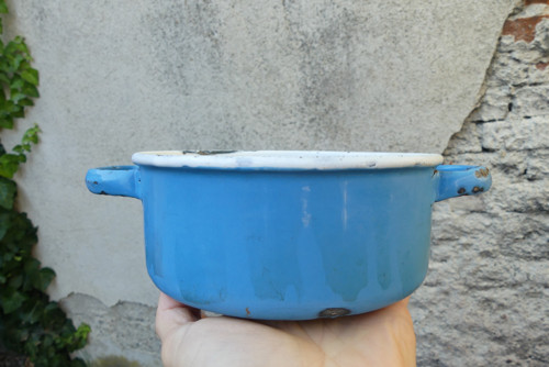 Modrý malý smaltovaný kastrůlek — foto 3