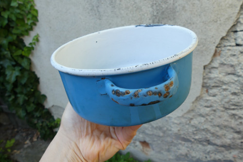 Modrý malý smaltovaný kastrůlek — foto 5