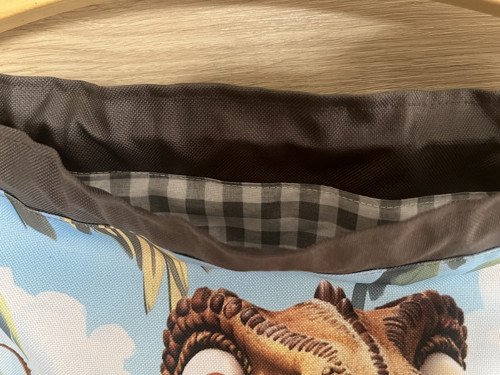 Batůžek Dino — foto 2
