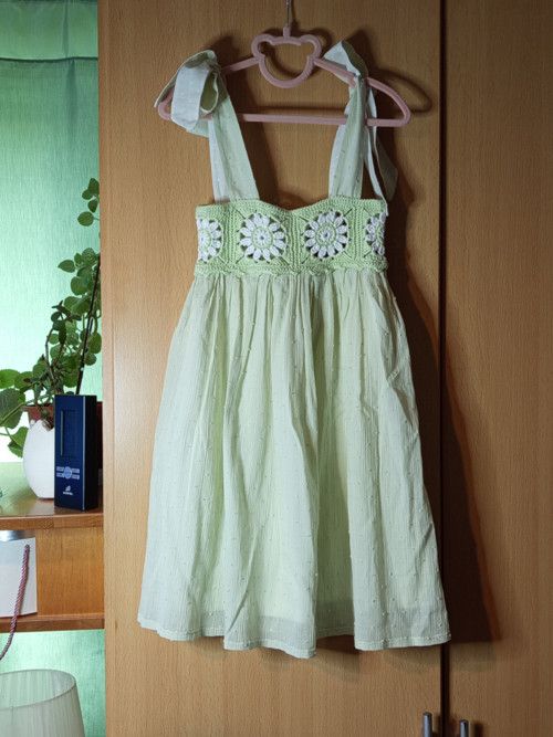 Dívčí šaty — foto 3