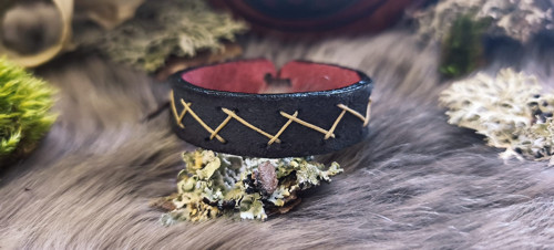 Kožený náramek Grey Bone — foto 2