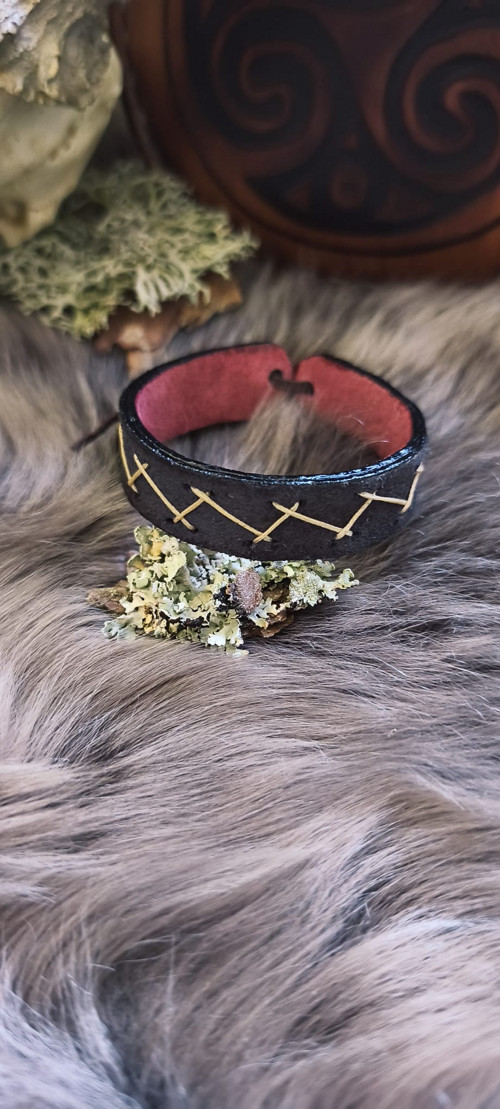 Kožený náramek Grey Bone — foto 4