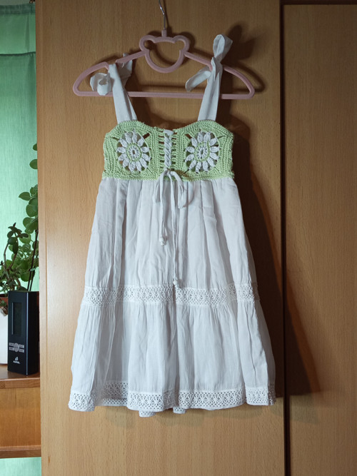 Dívčí šaty — foto 3