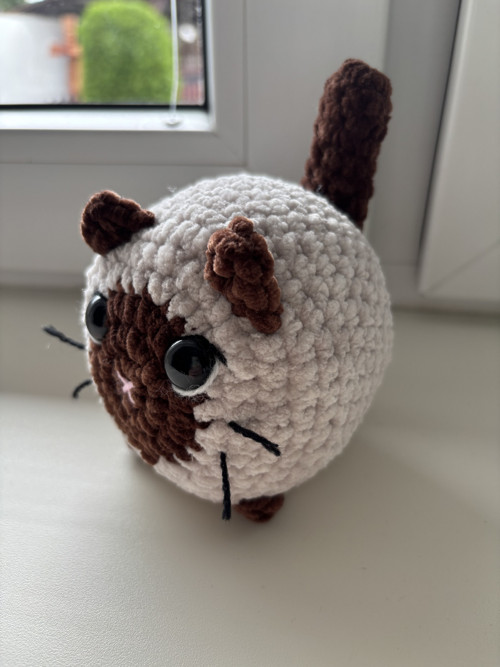 Ručně háčkovaná KOČIČKA/LOAF CAT — foto 3