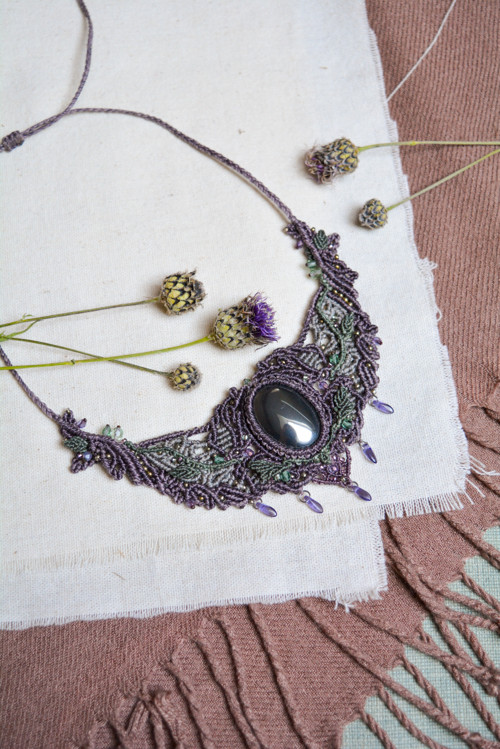Macramé náhrdelník s hematitem- Galenor — foto 3
