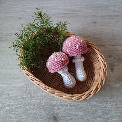 Háčkovaná muchomůrka růžovka - (sada 2ks) — foto 2