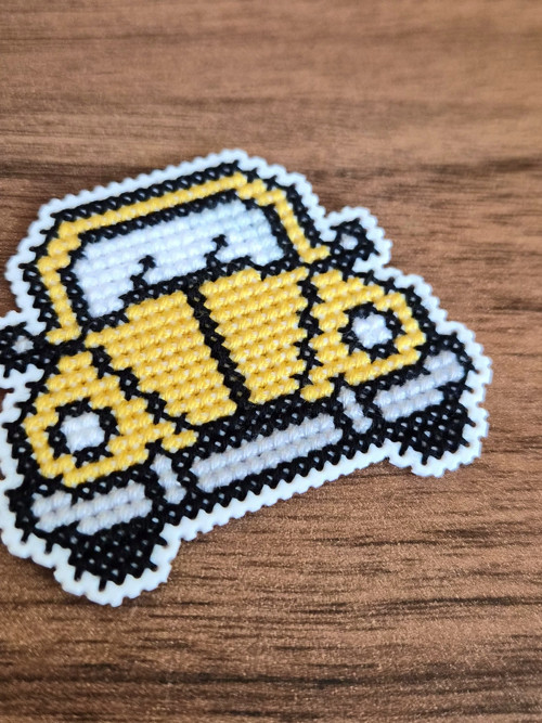 Auto VW - vyšívaná magnetka — foto 2