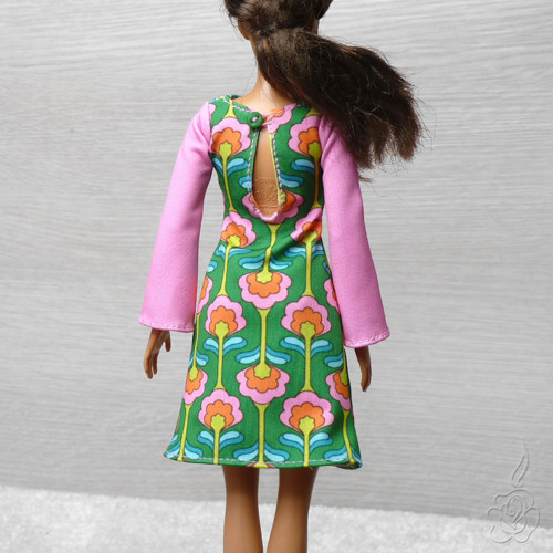 Retro šaty pro Barbie — foto 2