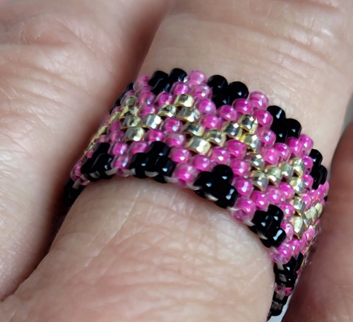 Fuchsia Mosaic ring | Peyote | TOHO Beads — foto 2