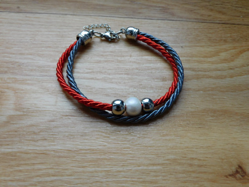 Náramek- červená, šedá, bílá — foto 6