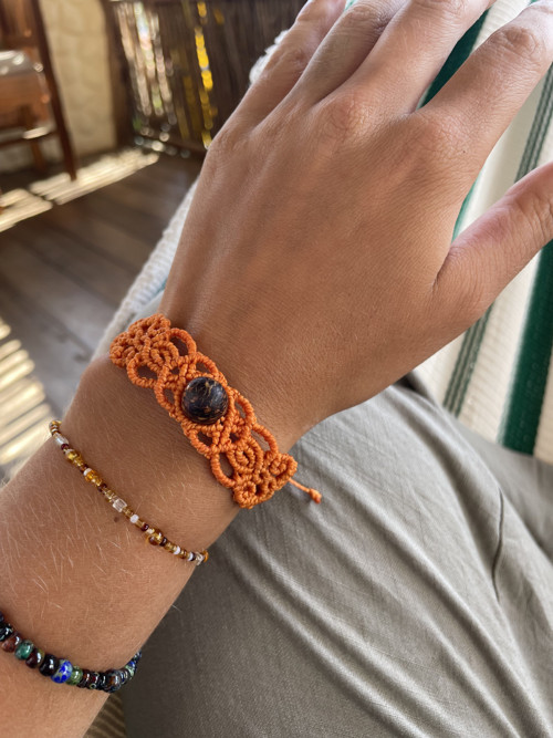 Náramek z macramé — foto 3