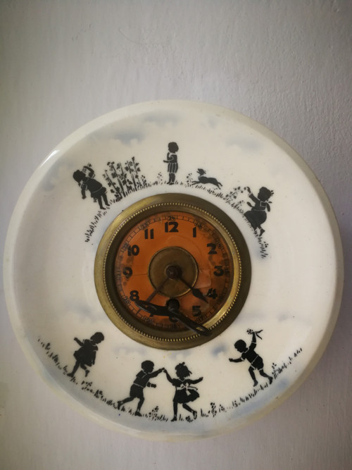 Porcelánové hodiny — foto 2