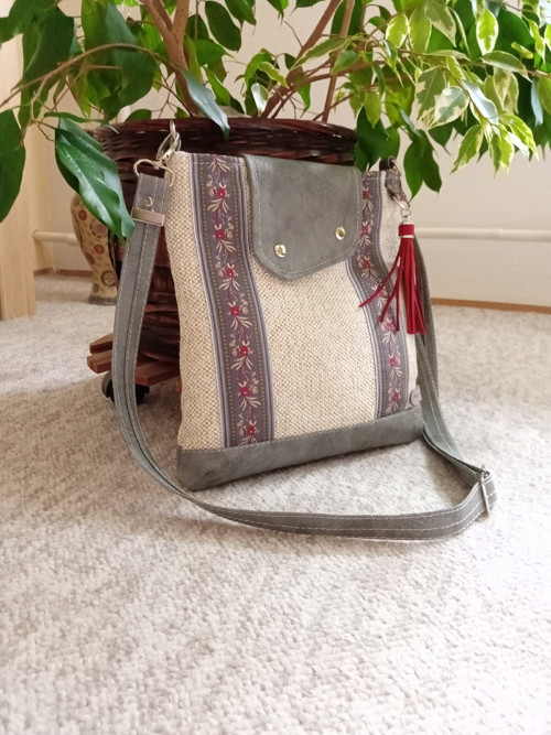 Kabelka vycházková s kapsičkou — foto 3