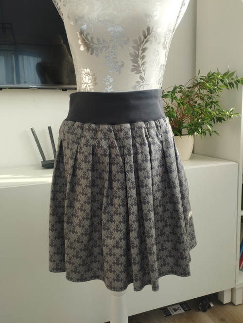 Skládaná sukně — foto 3