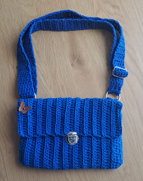 Háčkovaná crossbody kabelka - modrá — foto 6