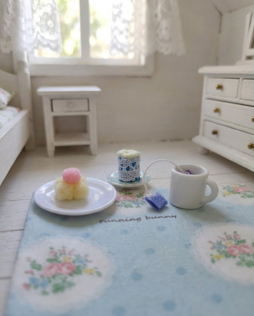 Malý ušáček v krabičce — foto 3