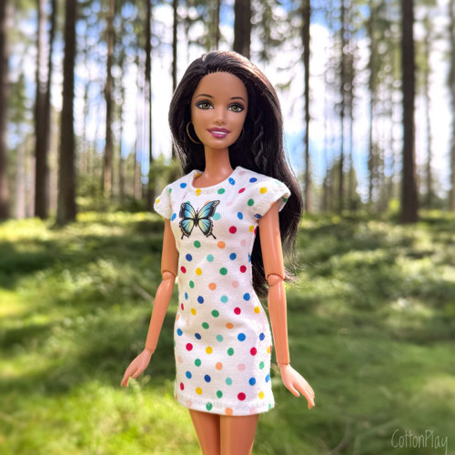 Motýlek - šaty s puntíčky pro Barbie — foto 3