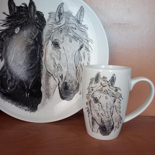 Ručně malovaná porcelánová sada – Koně — foto 4