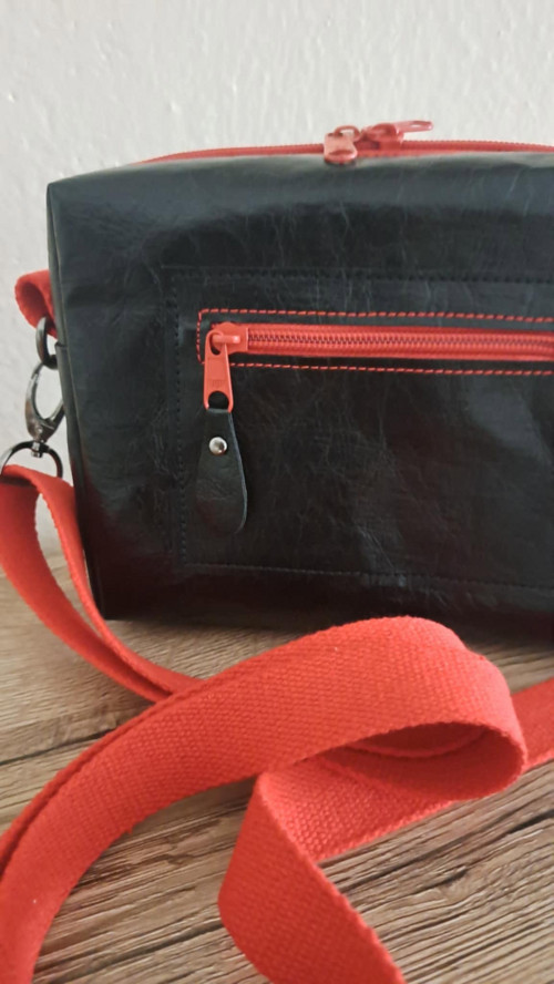 Crossbody taštička Gregory — foto 4