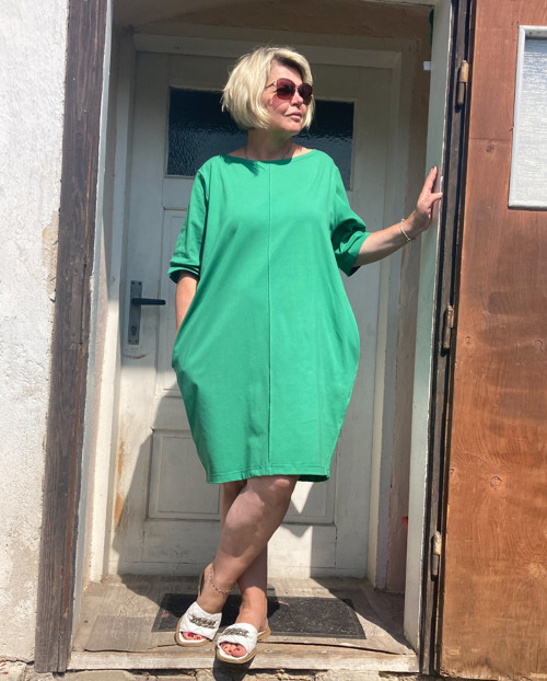 Zelené šaty XXL s kapsami — foto 2