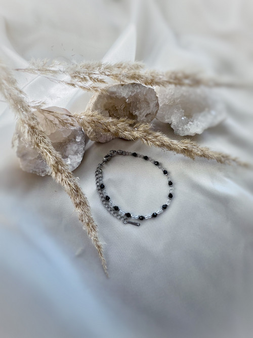 Náramek bílý topaz, černý spinel a ocel — foto 4