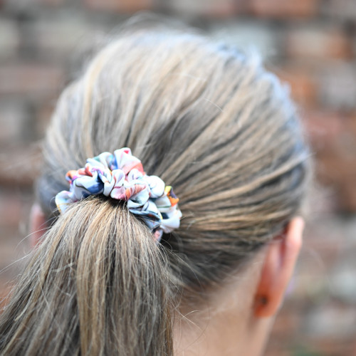 Scrunchie Červené květy - širší — foto 2