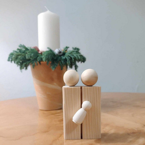 Minimalistický dřevěný betlém — foto 2