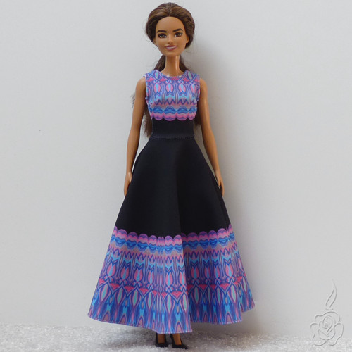 Dlouhé barevné šaty pro Barbie — foto 2