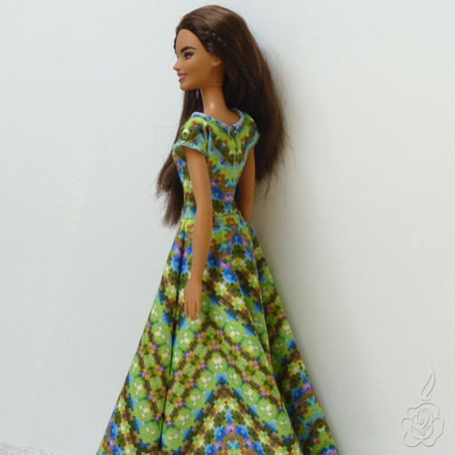Dlouhé zelené šaty pro Barbie — foto 3