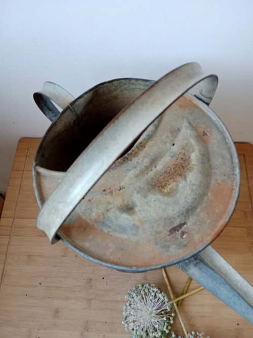 Plechová konev s kropítkem 9l — foto 4