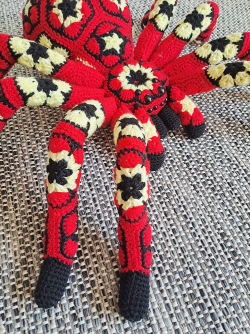 Tarantule-červená — foto 4