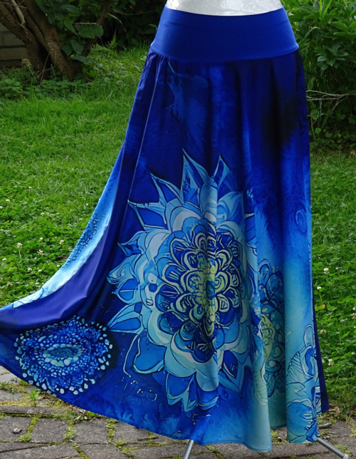 Dlouhá sukně -mandala — foto 2