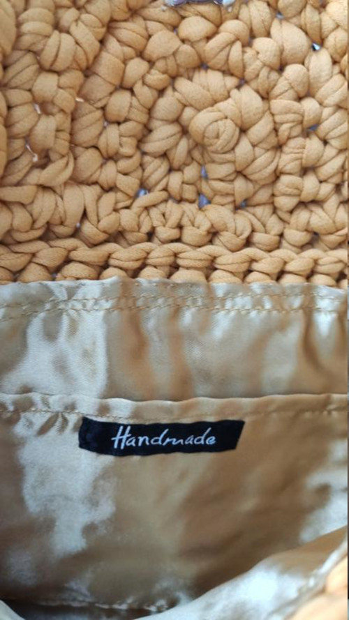 Háčkovaná crossbody kabelka hořčicová — foto 2