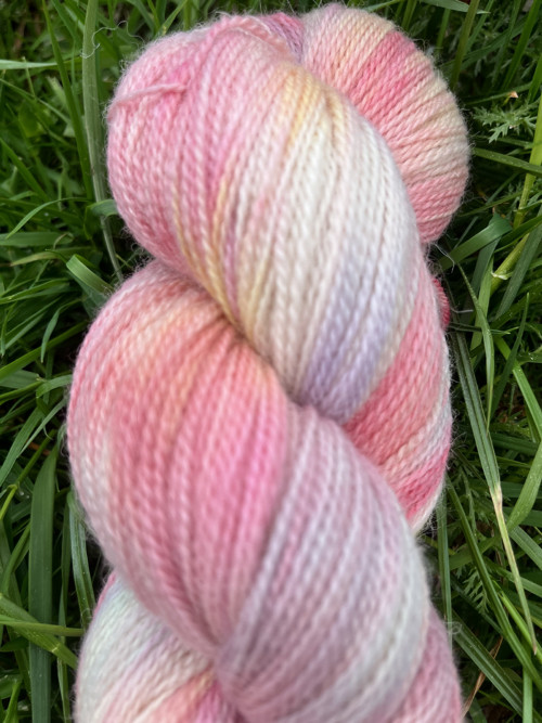 RUČNĚ BARVENÉ PŘADÉNKO - LAMIČKA merino/alpaca — foto 4