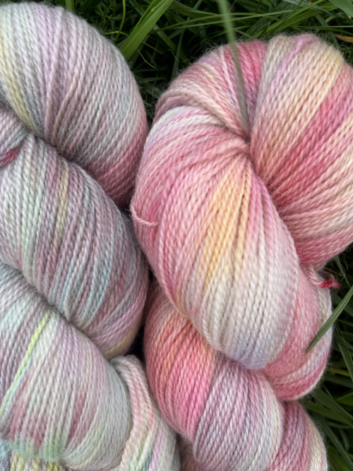 RUČNĚ BARVENÉ PŘADÉNKO - LAMIČKA merino/alpaca — foto 6