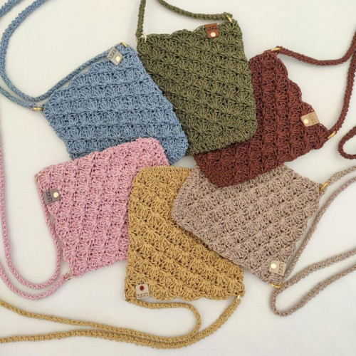 Háčkovaná mini kabelka modrá crossbody — foto 3