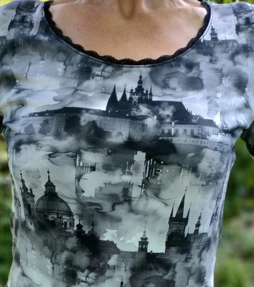 Dámské šaty MAGICKÁ PRAHA — foto 4