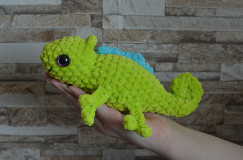 Háčkovaný chameleon — foto 3