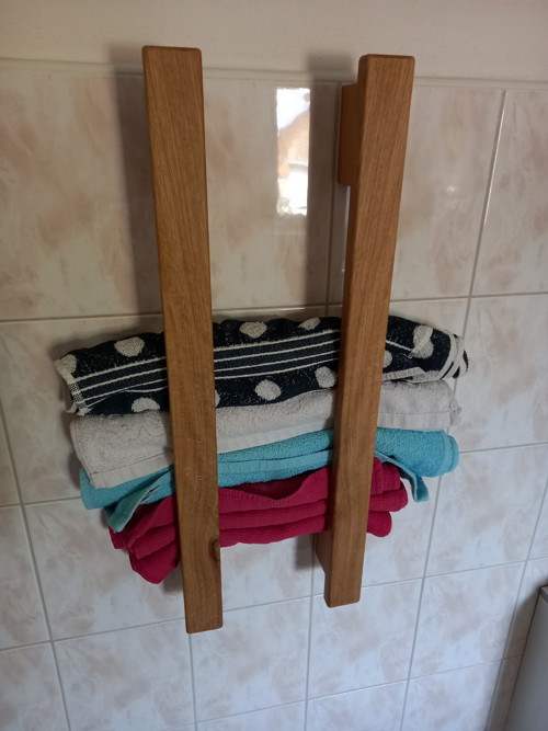 Dubový držiak na uteráky — foto 3