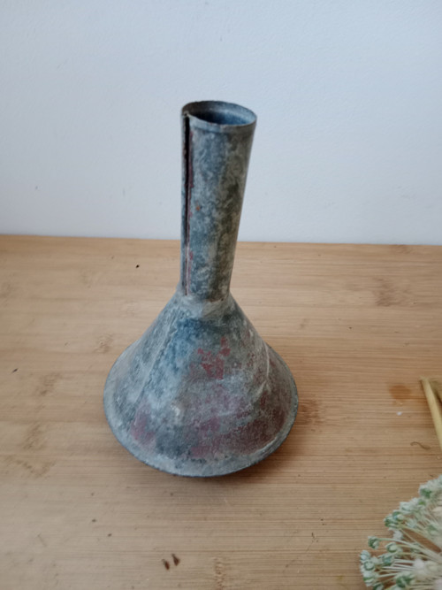 Staré kropítko k zahradní konvi — foto 3