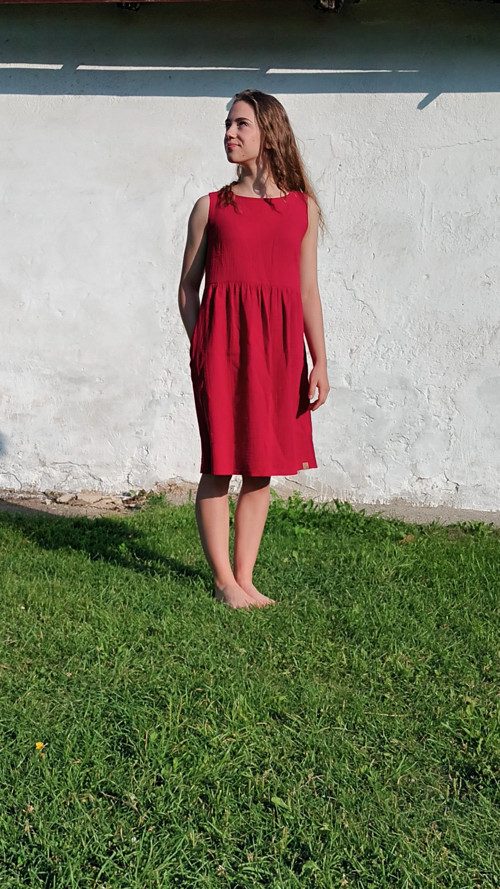 Šaty PUFF s kapsami, různé barvy — foto 5