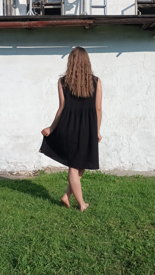Šaty PUFF s kapsami, různé barvy — foto 3