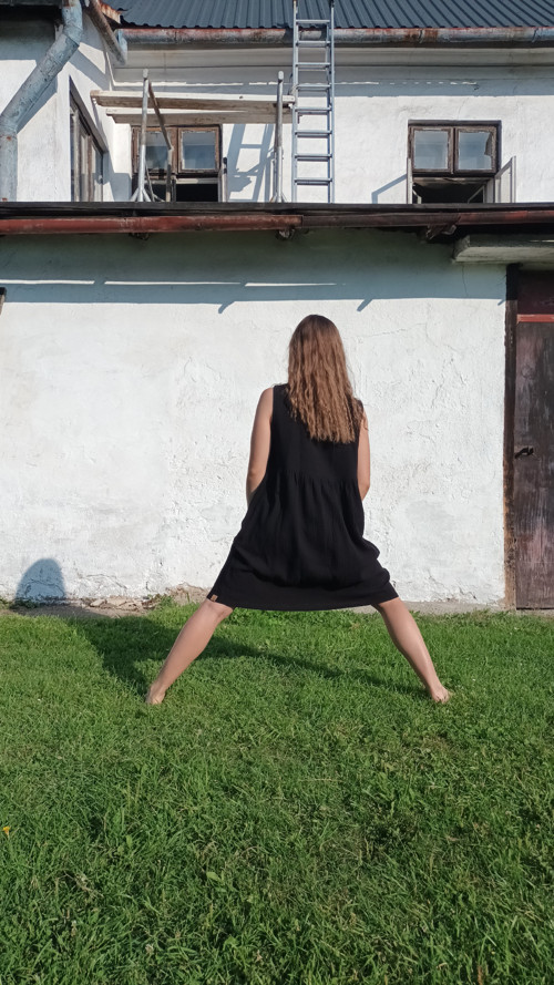 Šaty PUFF s kapsami, různé barvy — foto 2