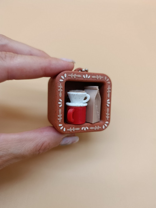 Kávový klikač – mini polička — foto 3
