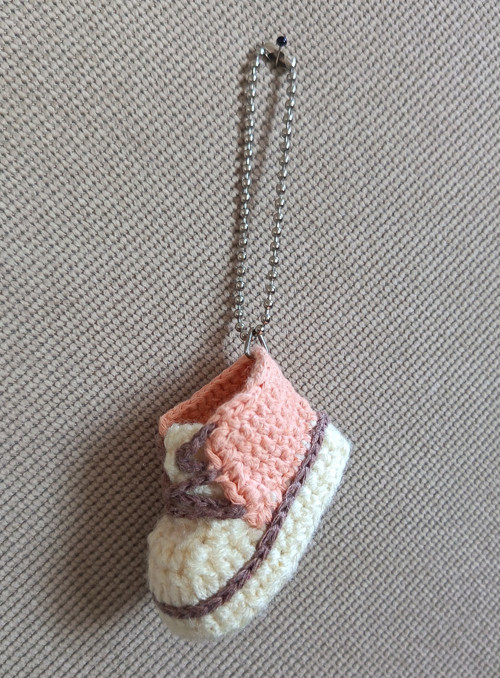 Háčkovaná mini teniska — foto 3
