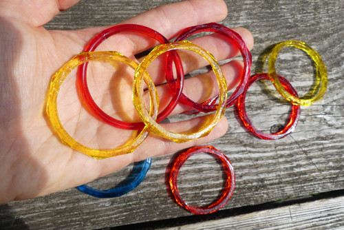 V barvách...skleněné kroužky, bangle — foto 5