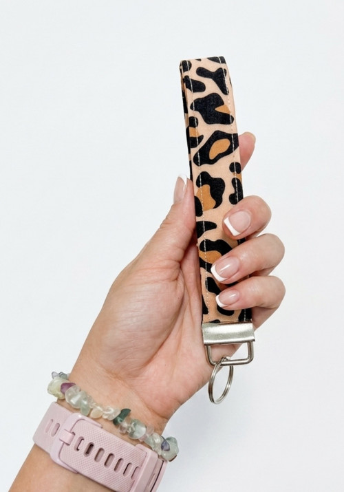 Klíčenka na zápěstí leopard — foto 2